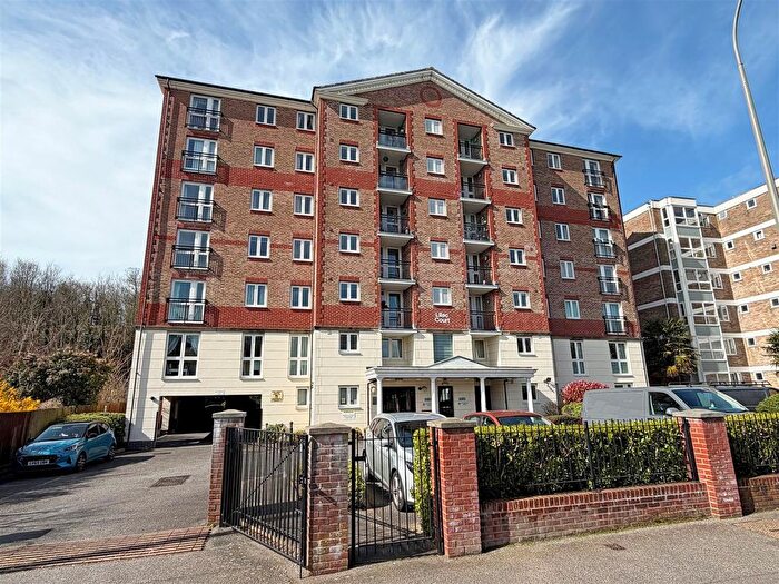 2 Bedroom Flat For Sale In London Road, Brighton, BN1