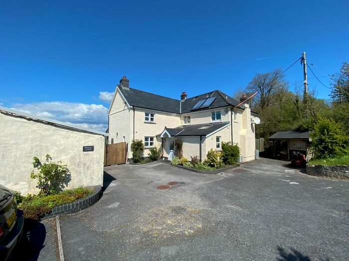 5 Bedroom Detached House For Sale In Llanarthne, Caerfyrddin, SA32