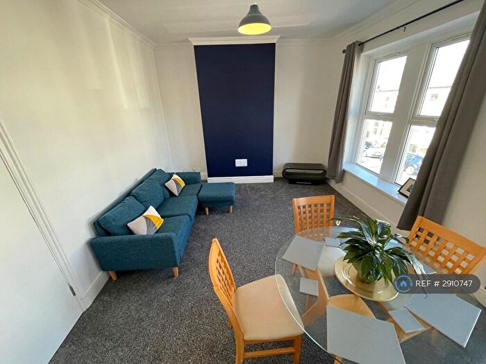 2 Bedroom Flat To Rent In Donald St, Cardiff, CF24