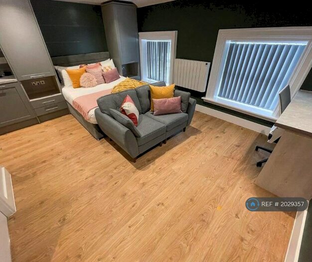 Studio To Rent In Bentley Road, Liverpool, L8