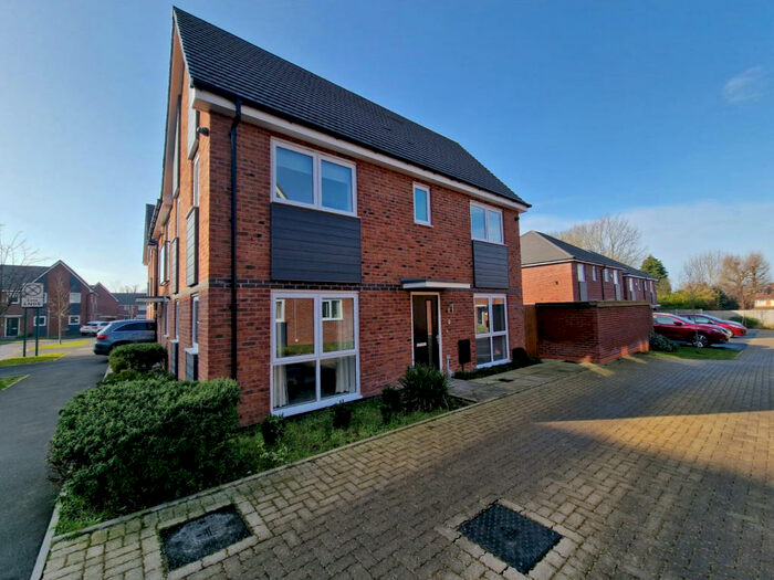 3 Bedroom Detached House To Rent In Victoria Crescent, Shirley, B90