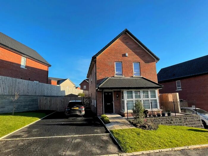 Properties to rent in BT16, Dundonald Houses for sale & to rent