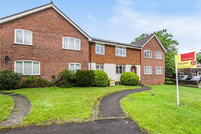 1 Bedroom Flat To Rent In Laird Court, Bagshot, GU19