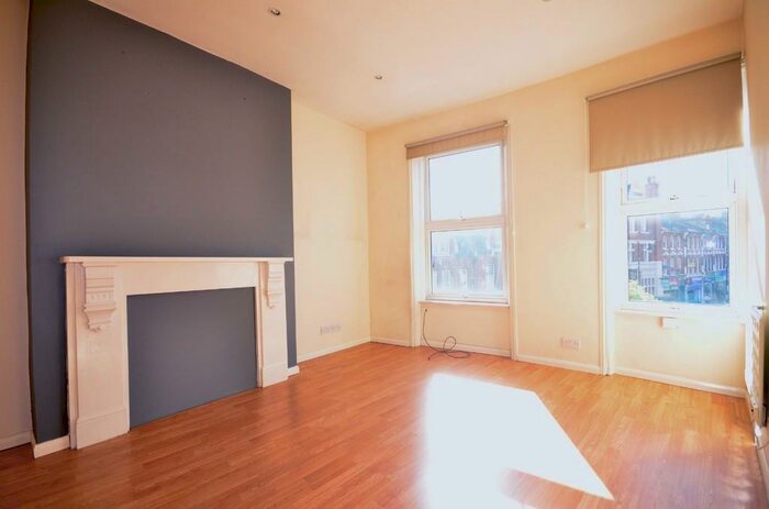 1 Bedroom Flat To Rent In Topsfield Parade, Tottenham Lane, Crouch End, London, N8