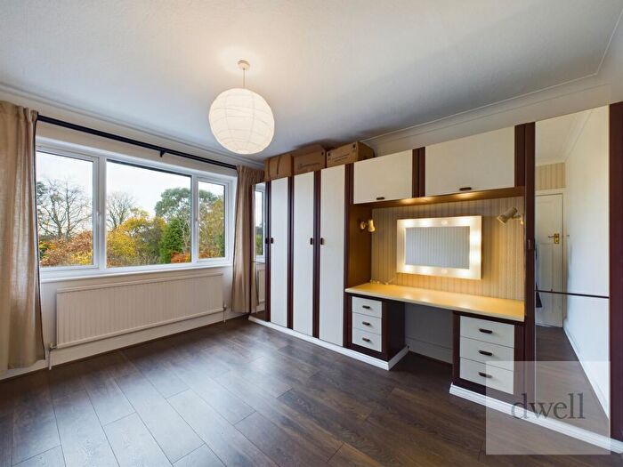 4 Bedroom Semi-Detached House To Rent In Otley Old Road, Cookridge, Leeds, LS16