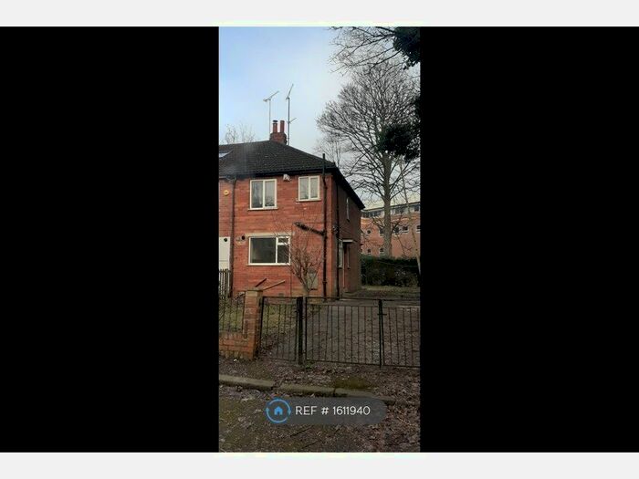 2 Bedroom Semi-Detached House To Rent In Newton View, Leeds, LS7