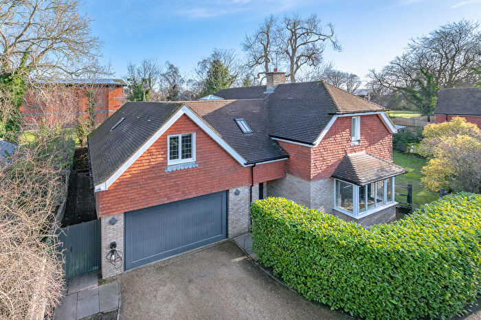 5 Bedroom Detached House For Sale In West Purley, Surrey, CR8
