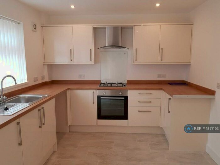 4 Bedroom End Of Terrace House To Rent In Brynhyfryd Street, Treorchy, CF42