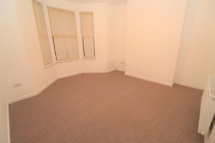 2 Bedroom Flat To Rent In Chepstow Road, Newport, Maindee, NP19