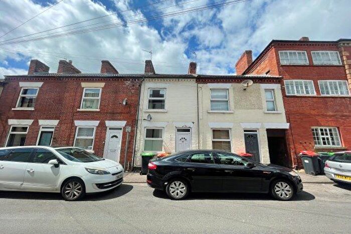 3 Bedroom Property To Rent In Albert Street, Nottingham, NG15