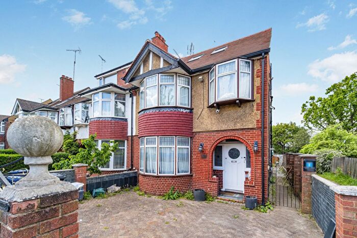 5 Bedroom Semi-Detached House To Rent In Brunswick Road, London, W5