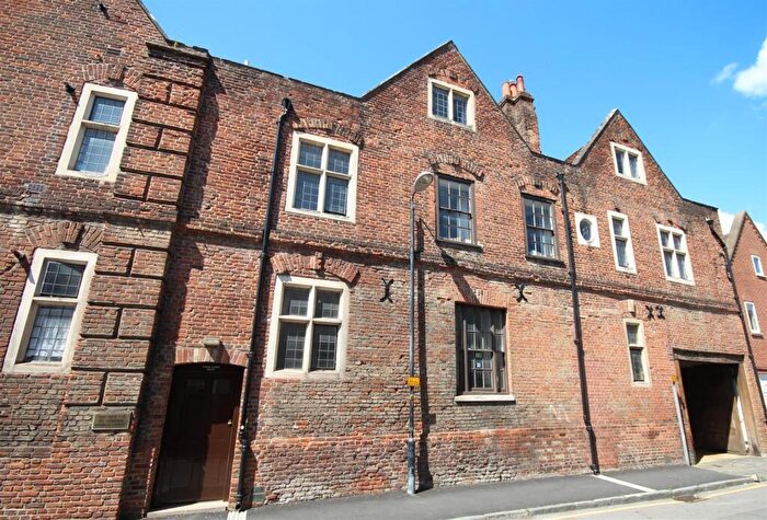 1 Bedroom Flat For Sale In St Edmunds Church Street, Salisbury, SP1