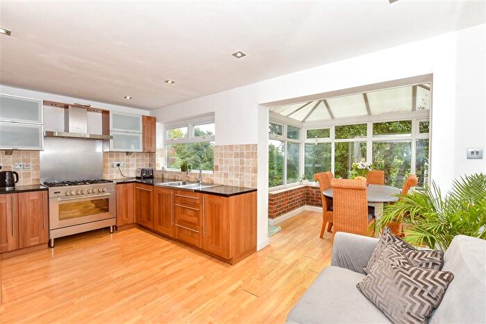 4 Bedroom Detached House For Sale In Hulbert Road, Waterlooville, Hampshire, PO7