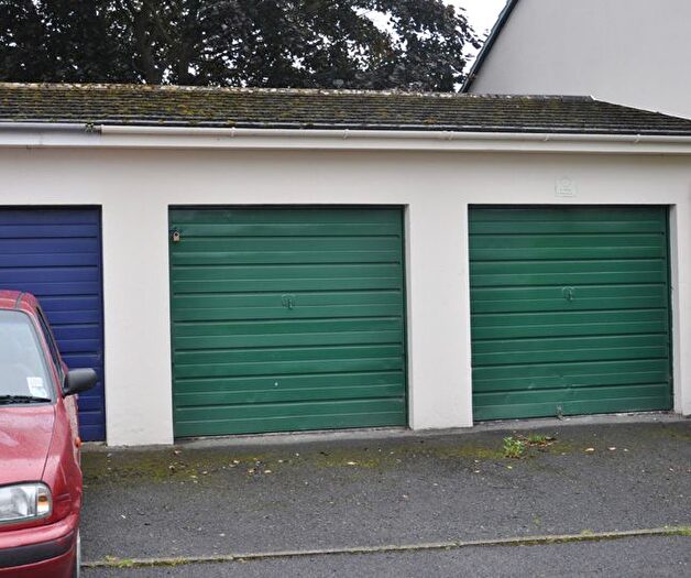Garage / Parking To Rent In Church Grove Newport, Barnstaple, Devon, EX32
