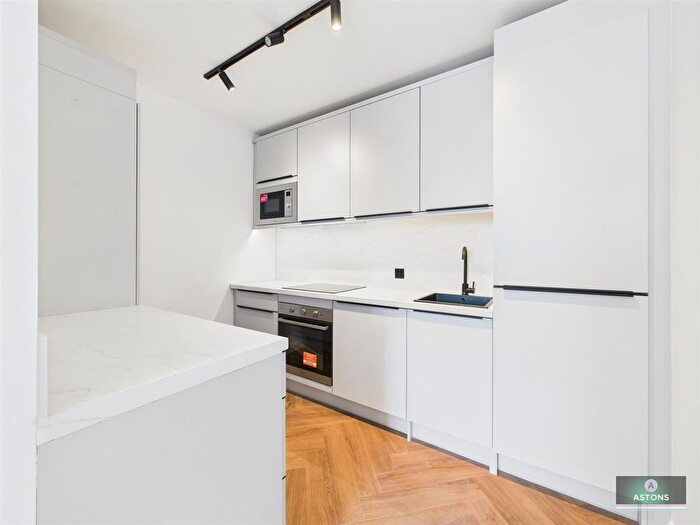 1 Bedroom Flat To Rent In High Street, Crawley, RH10