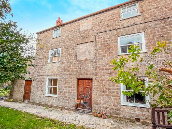 4 Bedroom Detached House To Rent In Priory Lane, Bridport, DT6