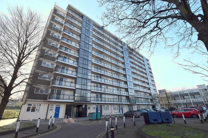 1 Bedroom Flat To Rent In Marchwood Close, London, SE5
