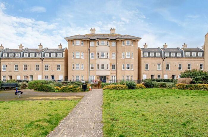 2 Bedroom Apartment For Sale In St. Matthews Gardens, Cambridge, Cambridgeshire, CB1