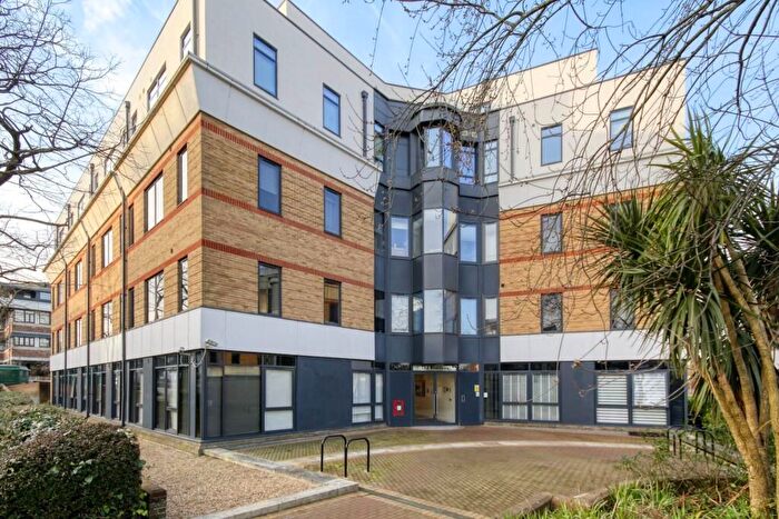 Studio For Sale In The Braccans, Bracknell, RG12