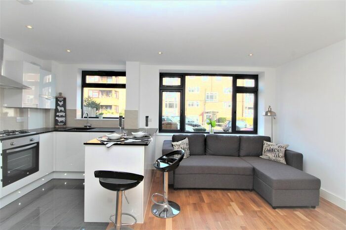 1 Bedroom Flat To Rent In Venner Road, Sydenham, SE26