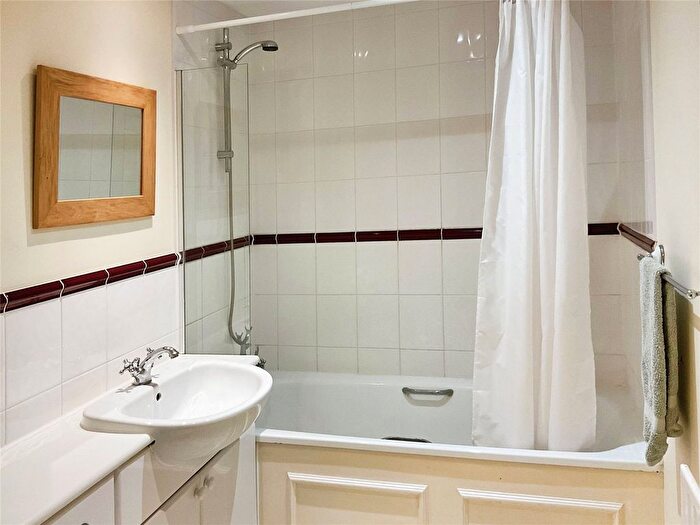 1 Bedroom Flat For Sale In Greyhound Lane, Winslow, Buckingham, MK18