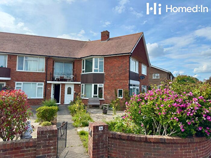 2 Bedroom Flat For Sale In Alinora Avenue, Worthing, West Sussex, BN12
