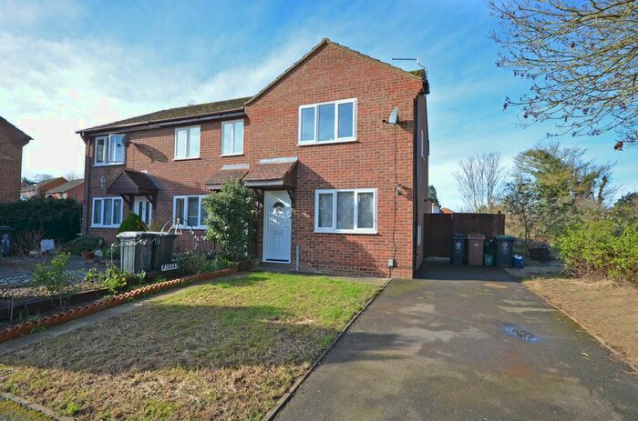 3 Bedroom End Of Terrace House To Rent In Sheffield Court, Raunds, Northamptonshire, NN9