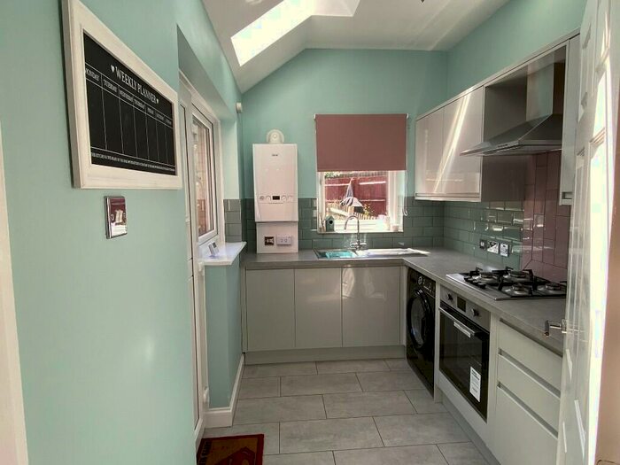 2 Bedroom Terraced House To Rent In High Street, NN4