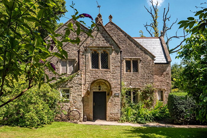 3 Bedroom Cottage For Sale In Castle Lodge, Murtry, BA11