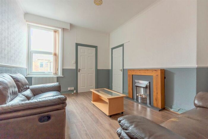 2 Bedroom Flat To Rent In Simonside Terrace, Heaton, NE6