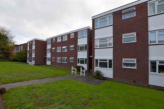 2 Bedroom Flat To Rent In Station Road, Redhill, RH1