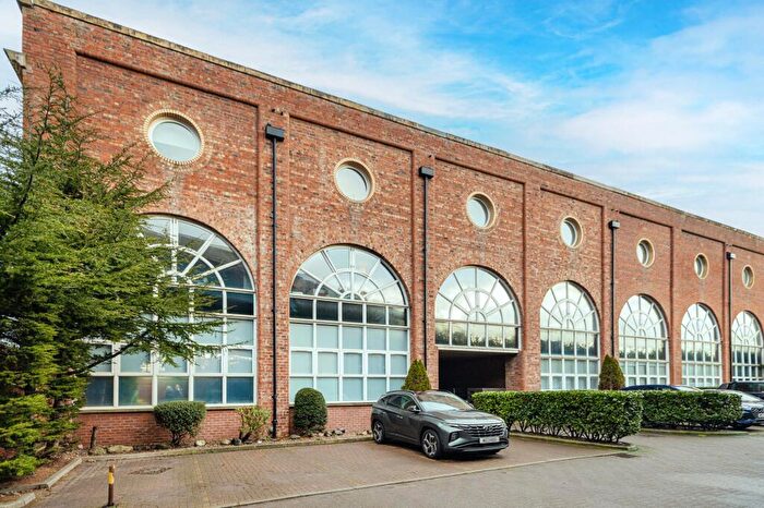 2 Bedroom Apartment For Sale In Cook Street, Glasgow, Glasgow City, G5