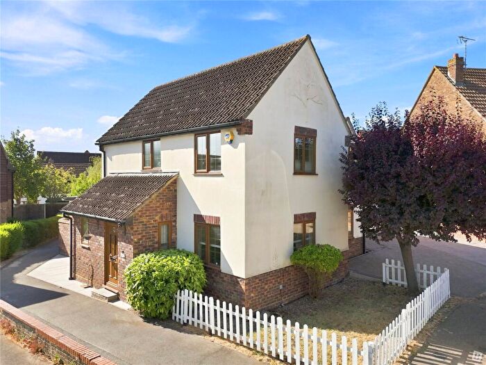 5 Bedroom Detached House For Sale In Troubridge Close, South Woodham Ferrers, Essex, CM3