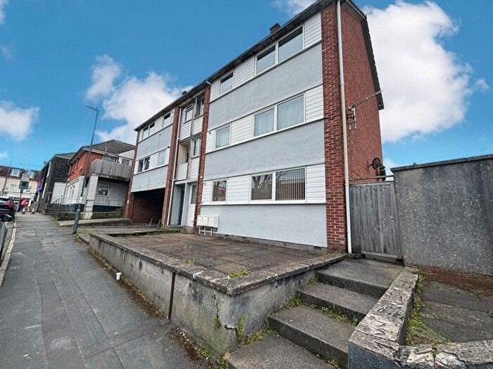 2 Bedroom Flat To Rent In Page Road, Bristol, BS16