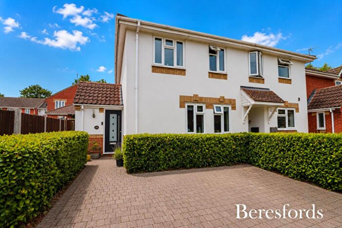3 Bedroom Semi-Detached House For Sale In Epping Way, Witham, CM8