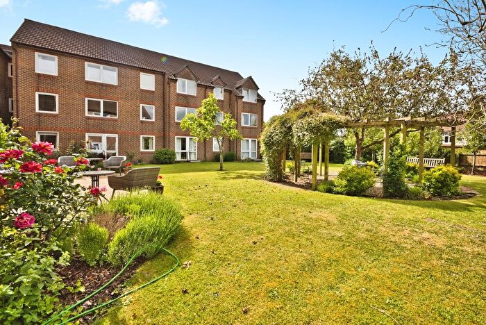 1 Bedroom Flat For Sale In Priory Road, Wells, Somerset, BA5