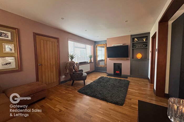 3 Bedroom Semi-Detached House For Sale In Yeldham Road, Sible Hedingham, Halstead, CO9