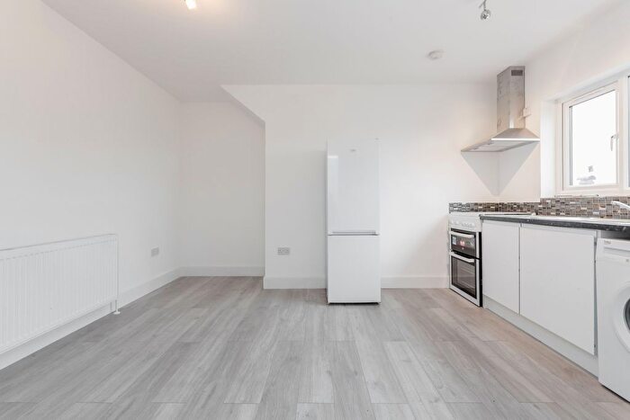1 Bedroom Flat To Rent In London Road, North Cheam, SM3
