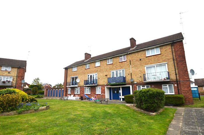 2 Bedroom Flat To Rent In Shears Court, Sunbury-On-Thames, TW16