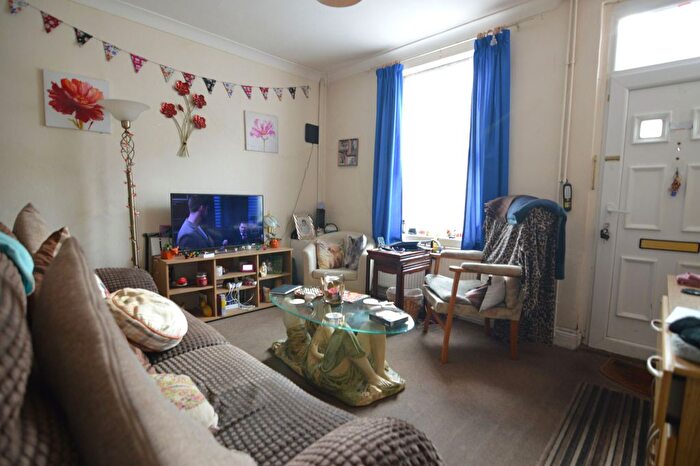 2 Bedroom Terraced House For Sale In Harold Street, Grimsby, DN32