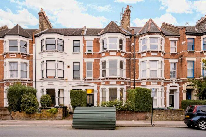 2 Bedroom Flat To Rent In Stapleton Hall Road, Stroud Green, N4