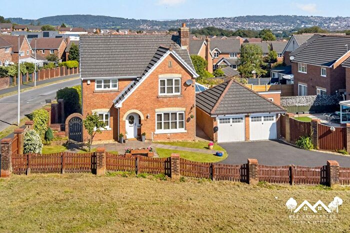 4 Bedroom Detached House For Sale In Thorneylea, Fernhurst, Blackburn, BB2