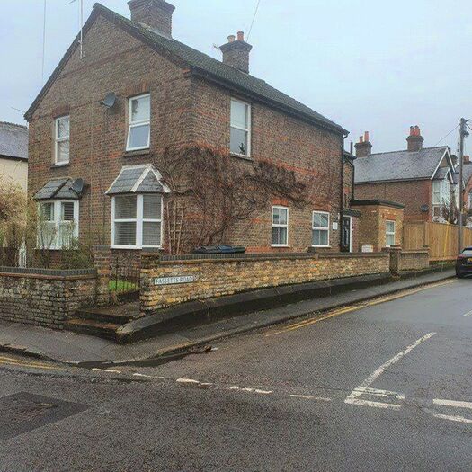 2 Bedroom Semi-Detached House To Rent In Station Road, Loudwater, High Wycombe HP10