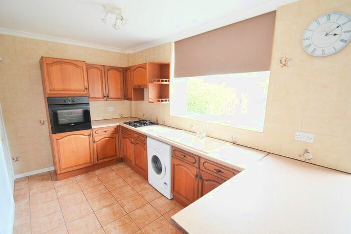 2 Bedroom Semi-Detached House To Rent In Broom Road, Belle Isle, Leeds, LS10