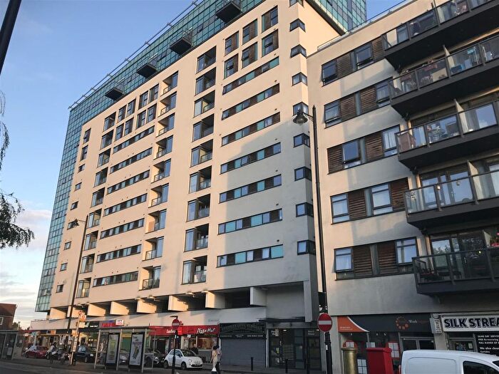 1 Bedroom Flat To Rent In Pinnacle House, Colman Parade, Enfield, EN1