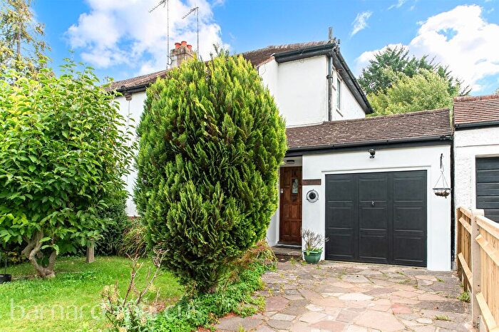 4 Bedroom Semi-Detached House For Sale In Brancaster Lane, Purley, CR8