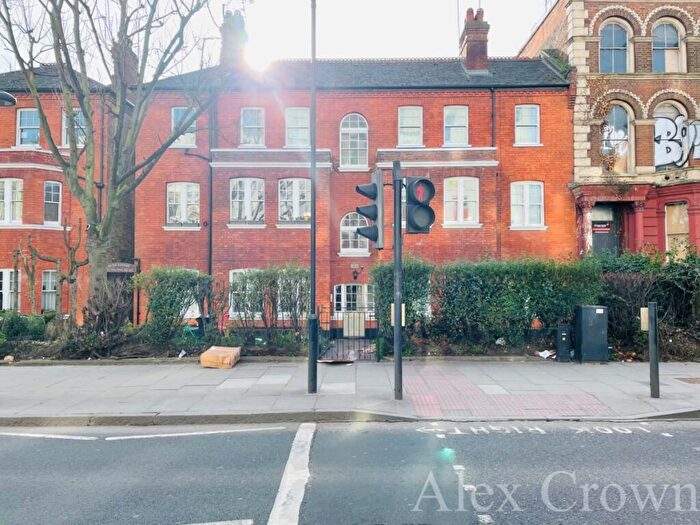 2 Bedroom Flat To Rent In Manor Mansions, Holloway Road, Holloway, N7