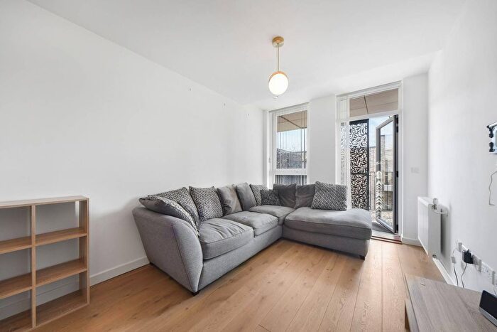 1 Bedroom Flat To Rent In Amelia Street, Elephant And Castle, London, SE17