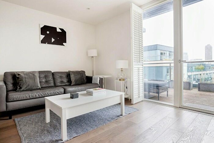2 Bedroom Apartment To Rent In Central Street, London, EC1V