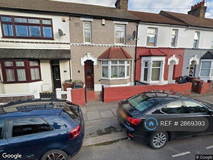 3 Bedroom Terraced House To Rent In Suffolk Road, Barking, IG11